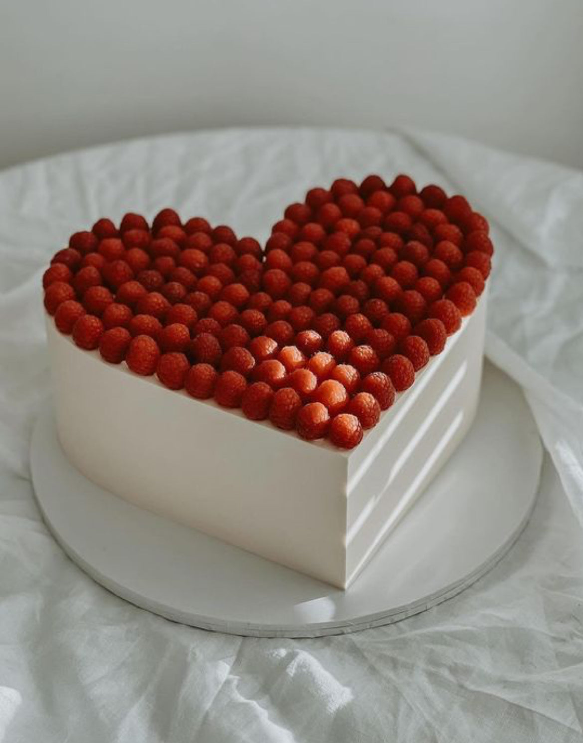 Love & Raspberries Cake