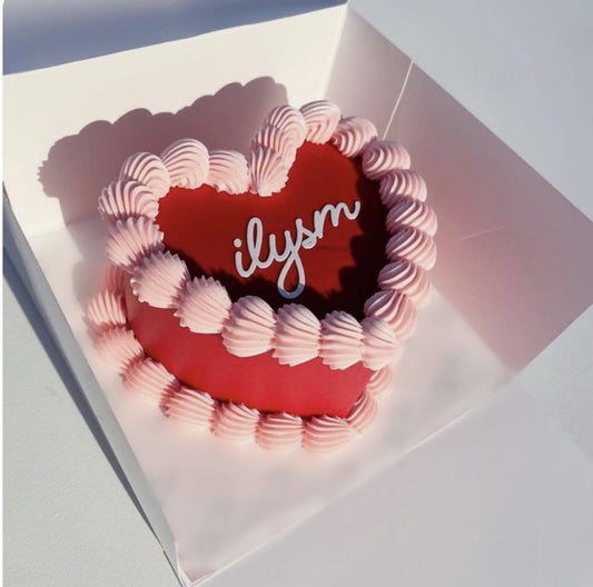 ILYSM Retro Heart Cake